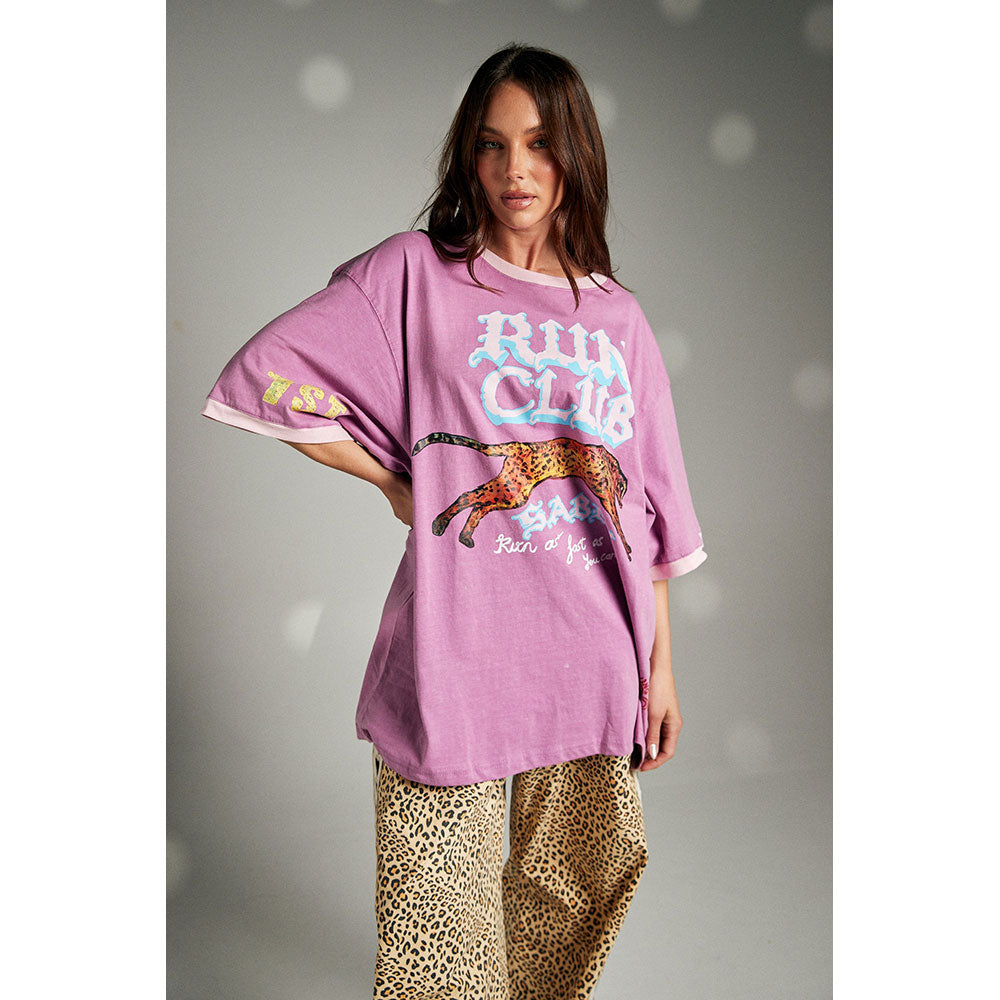 Sabbi Run Club Tee