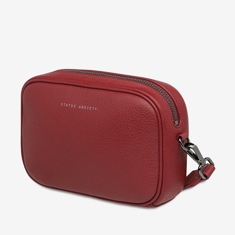 Status Anxiety Plunder Bag With Webbed Strap - Rouge